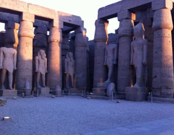 BEST LUXOR DAY TOUR VISIT EAST AND WEST NILE BANKS