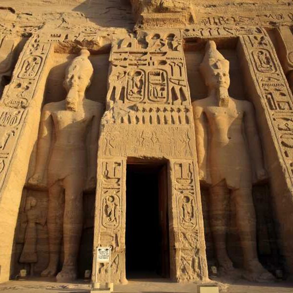 GROUP DAY TRIP TO ABU SIMBEL FROM ASWAN BY MINI BUS