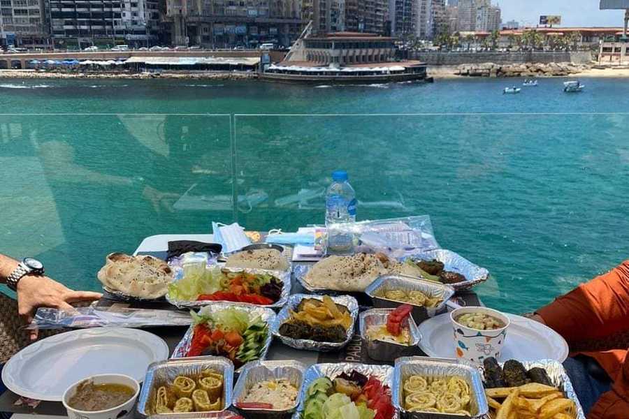 PRIVATE FOOD TOUR TO THE FAMOUS RESTAURANT IN ALEXANDRIA