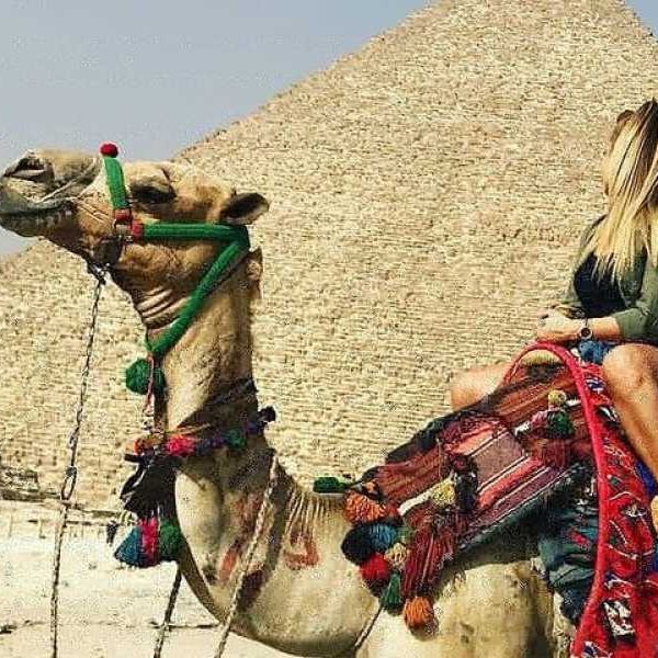 DAY TOUR TO GIZA PYRAMIDS BY CAMEL