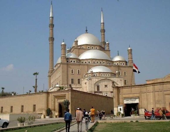 DAY TOUR TO ISLAMIC AND CHRISTIAN CAIRO