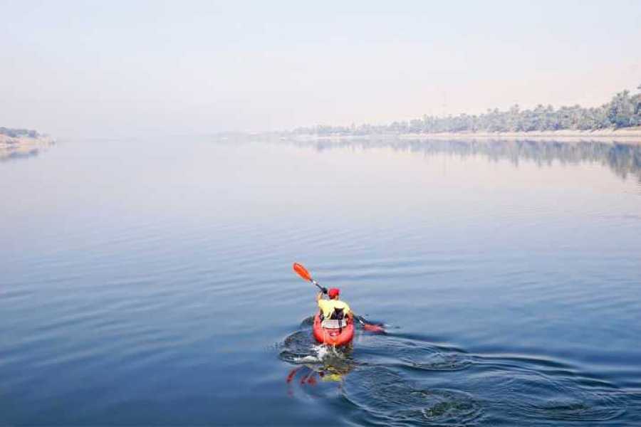 KAYAK ON THE ALEXANDRIA BAHARY BEACH